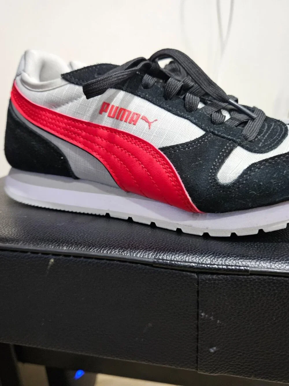 PUMA Soft Foam Tennis Shoes Size (  )  Red- Gray- Black-